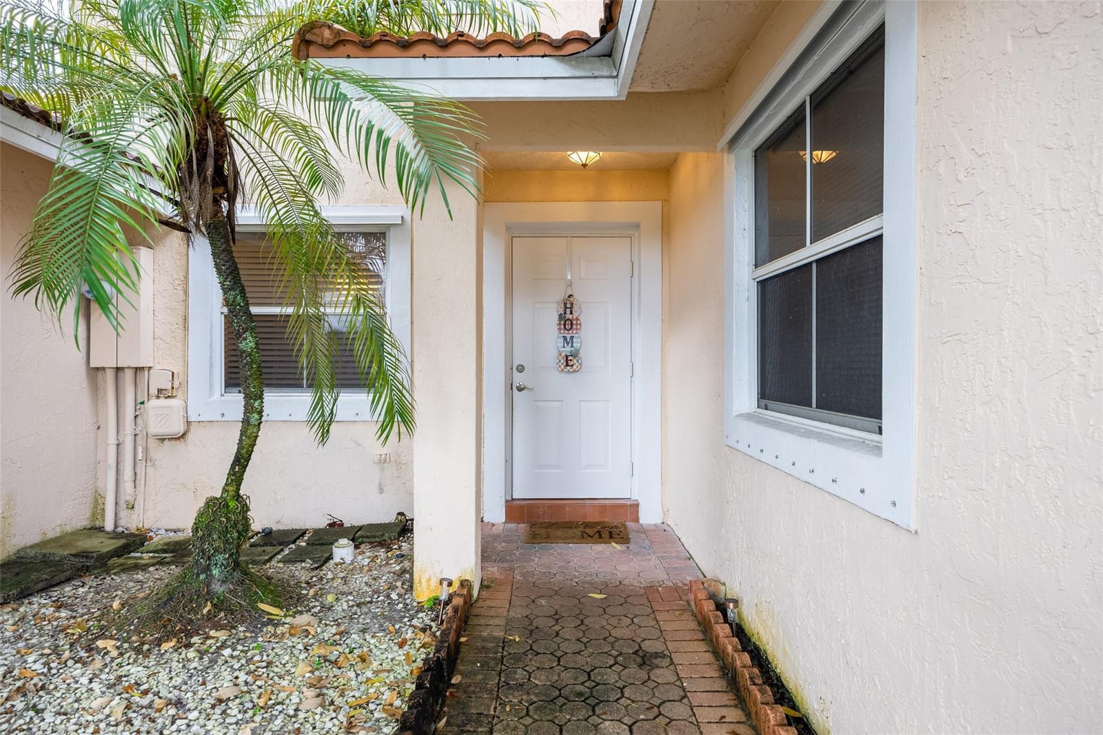 8402 NW 40th Court, Sunrise, FL 33351 photo 2