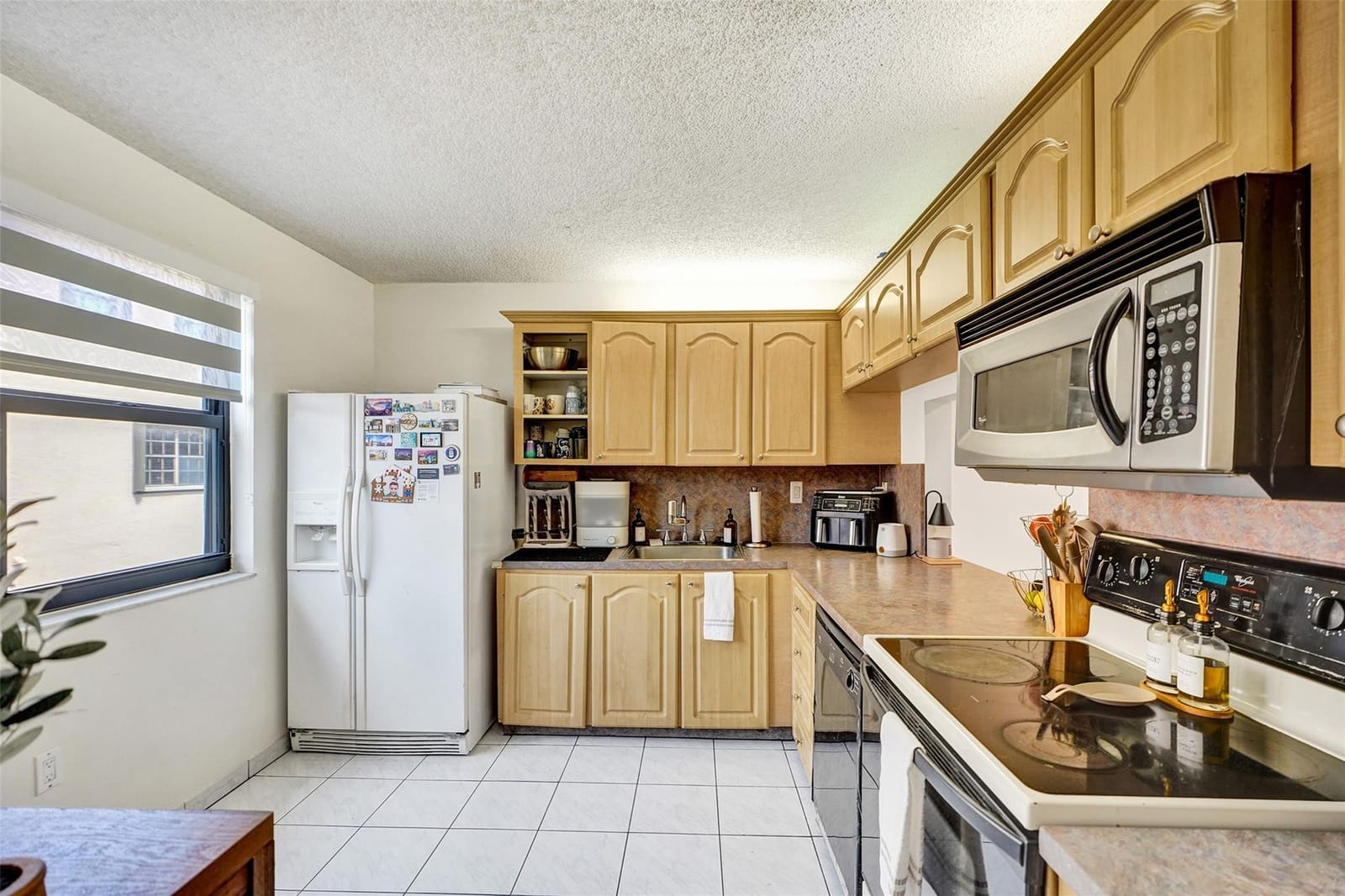 9878 Hammocks Boulevard, Miami, FL 33196 photo 30