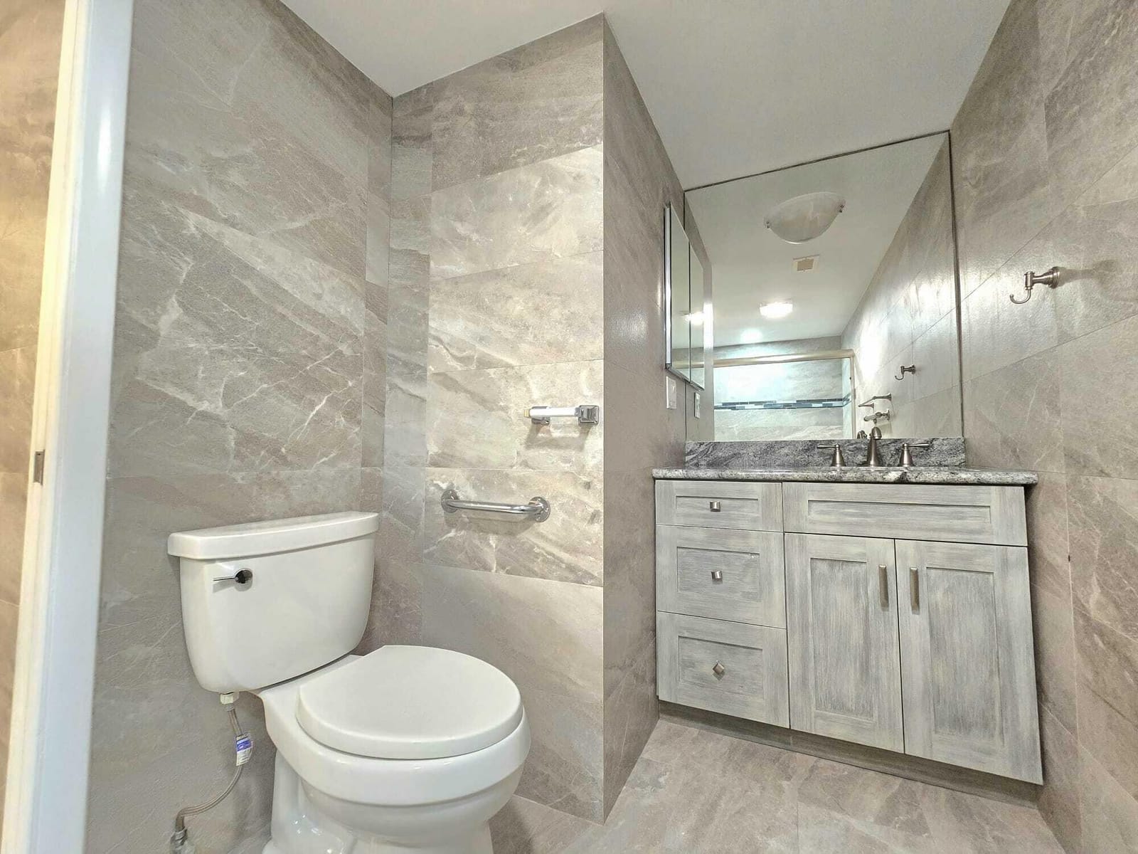 9207 Pecky Cypress Lane 9b — photo 12