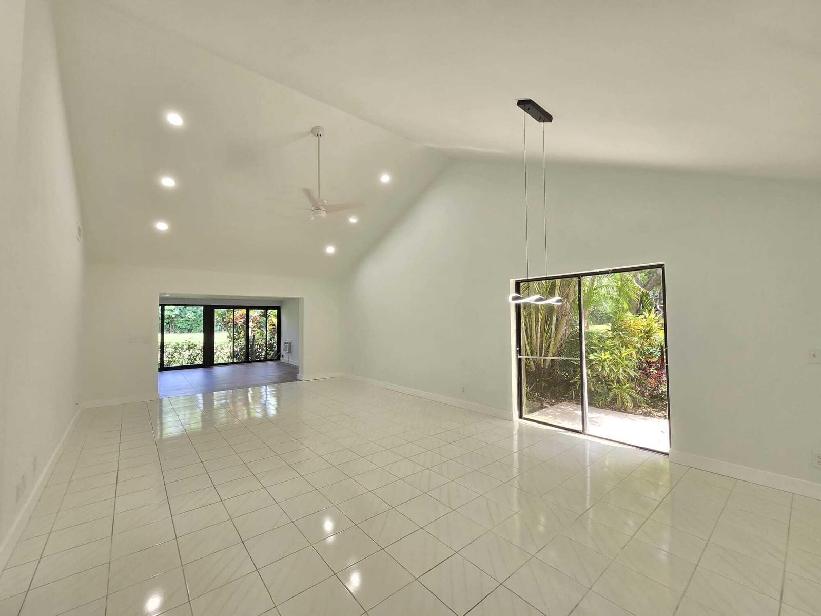 9207 Pecky Cypress Lane 9b — photo 3