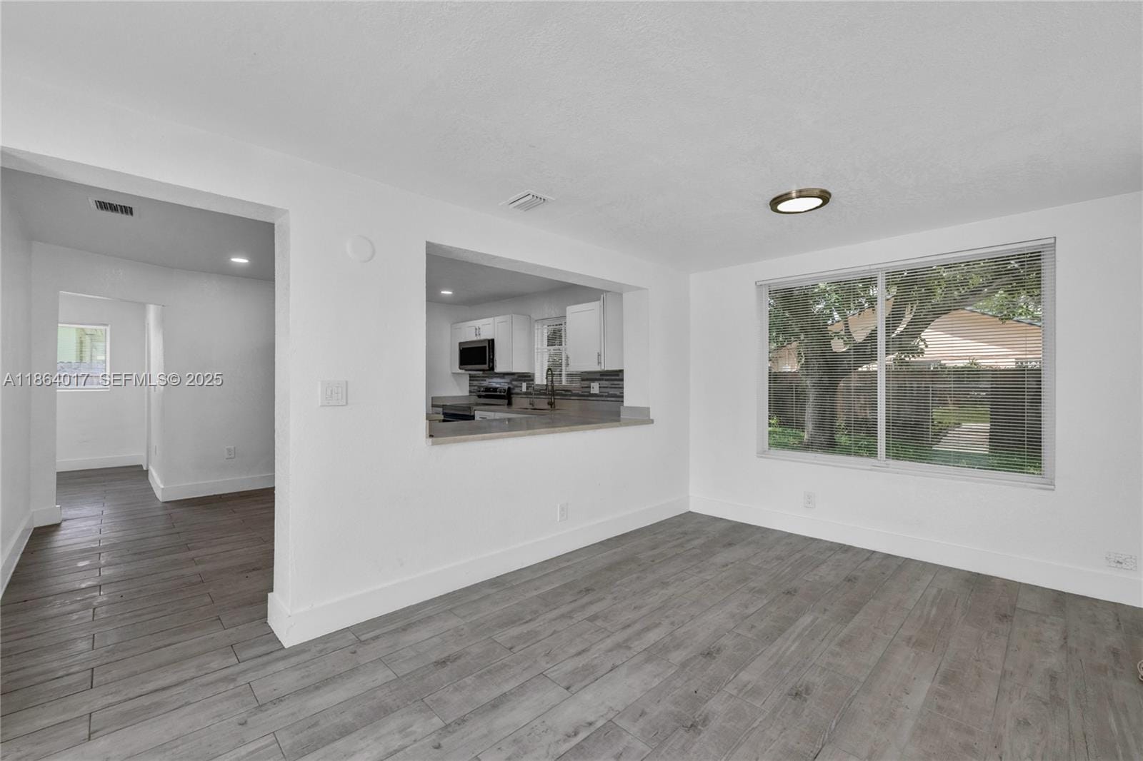 16200 NE 3rd Avenue, Miami, FL 33162 photo 13