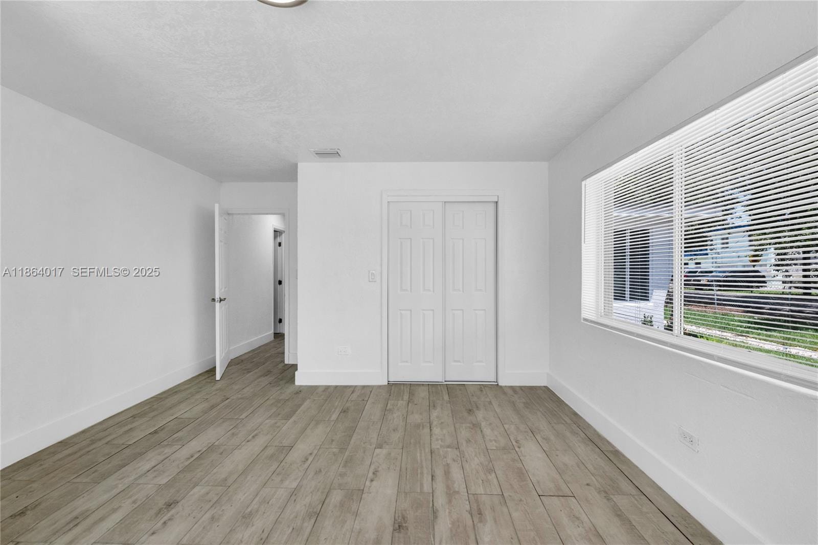 16200 NE 3rd Avenue, Miami, FL 33162 photo 18