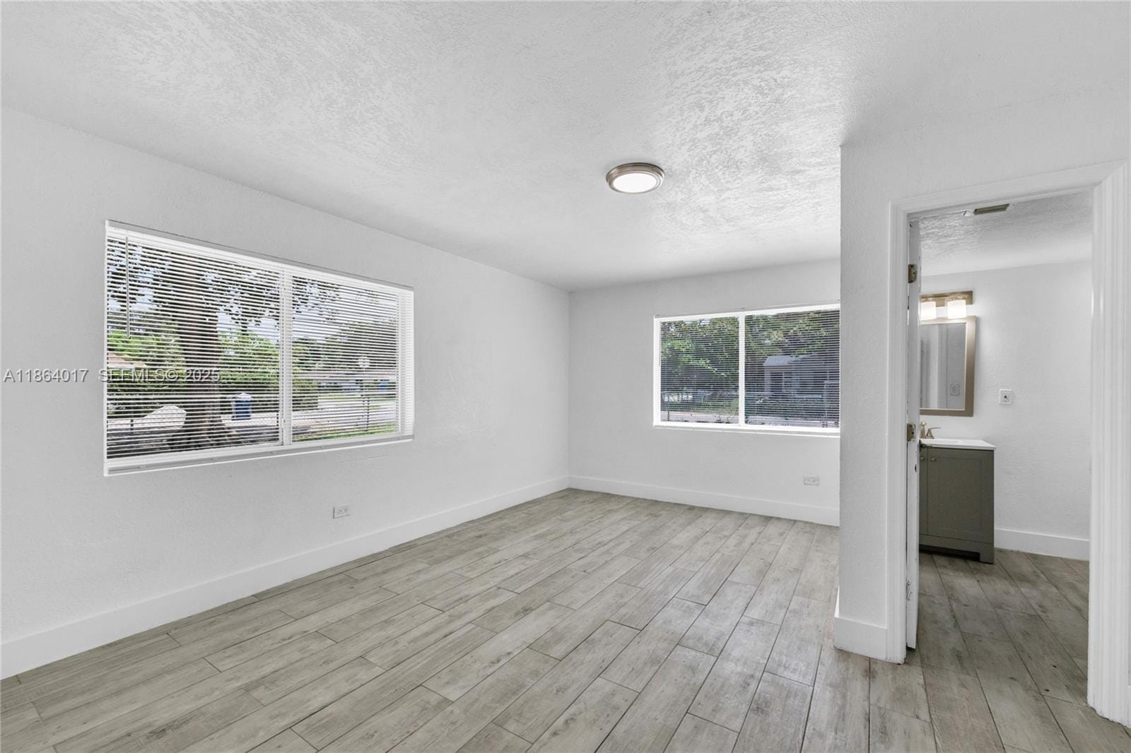 16200 NE 3rd Avenue, Miami, FL 33162 photo 19