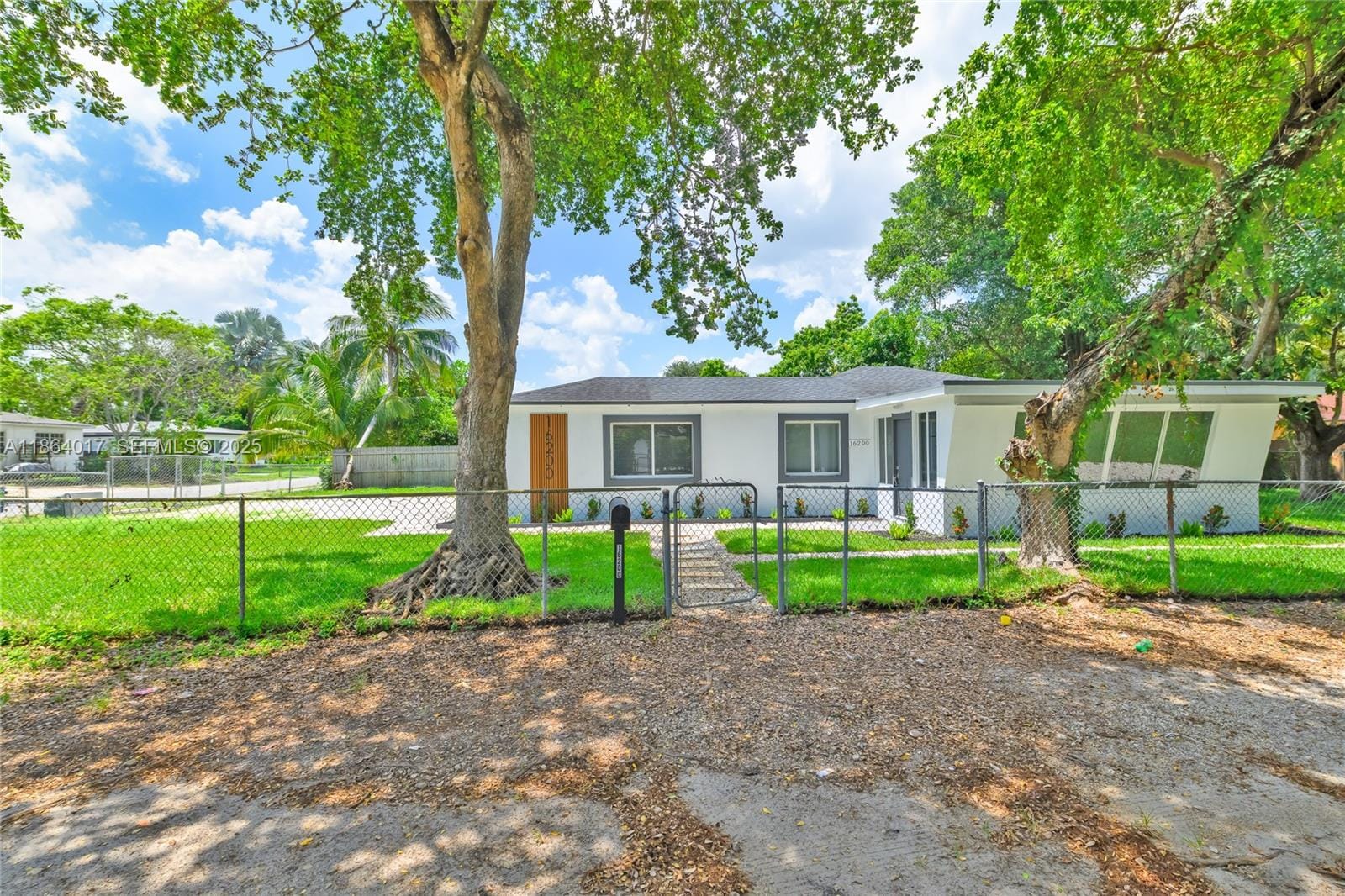 16200 NE 3rd Avenue, Miami, FL 33162 photo 28