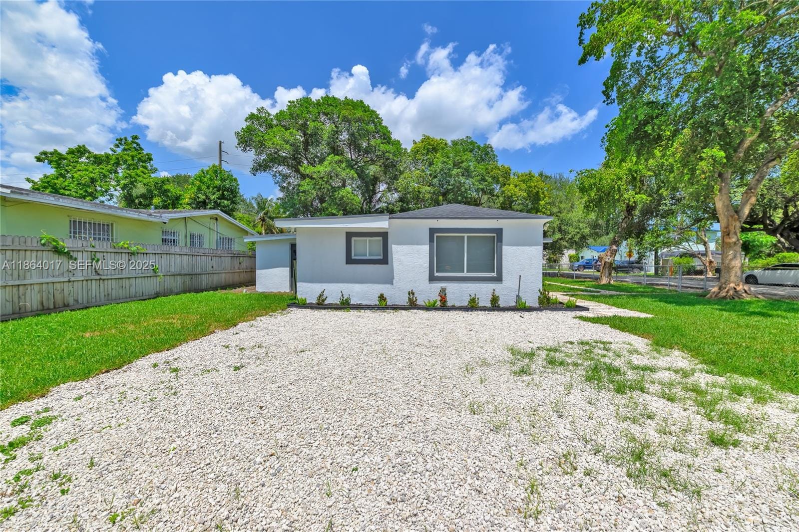 16200 NE 3rd Avenue, Miami, FL 33162 photo 4