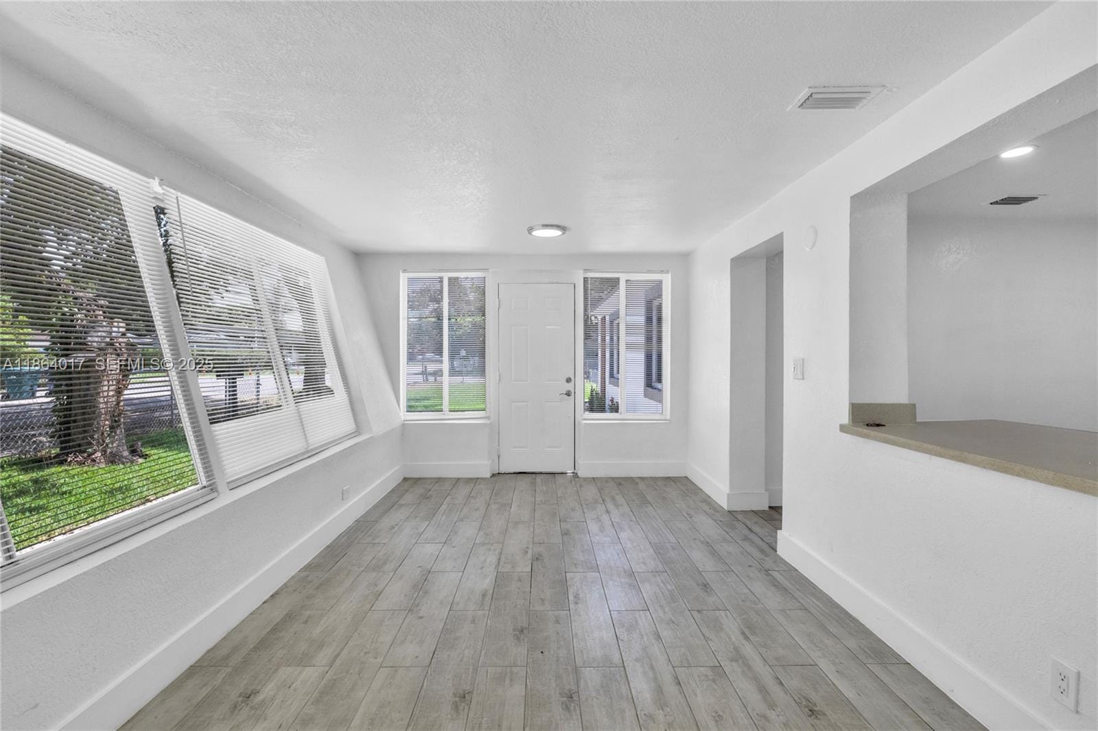 16200 NE 3rd Avenue, Miami, FL 33162 photo 10