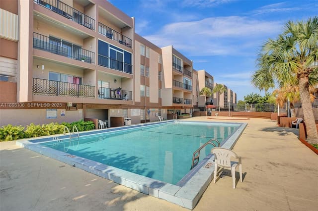 1900 W 68th Street C203, sold in Los Arboles Condo, Hialeah, FL