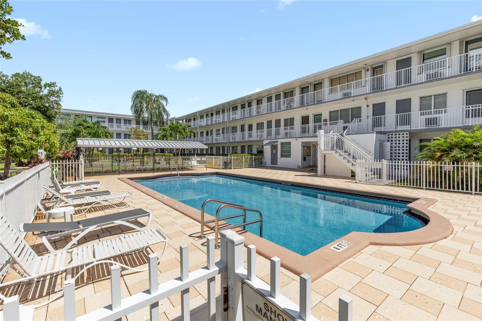 15600 NE 6th Avenue 25A, Miami, FL 33162 photo 24