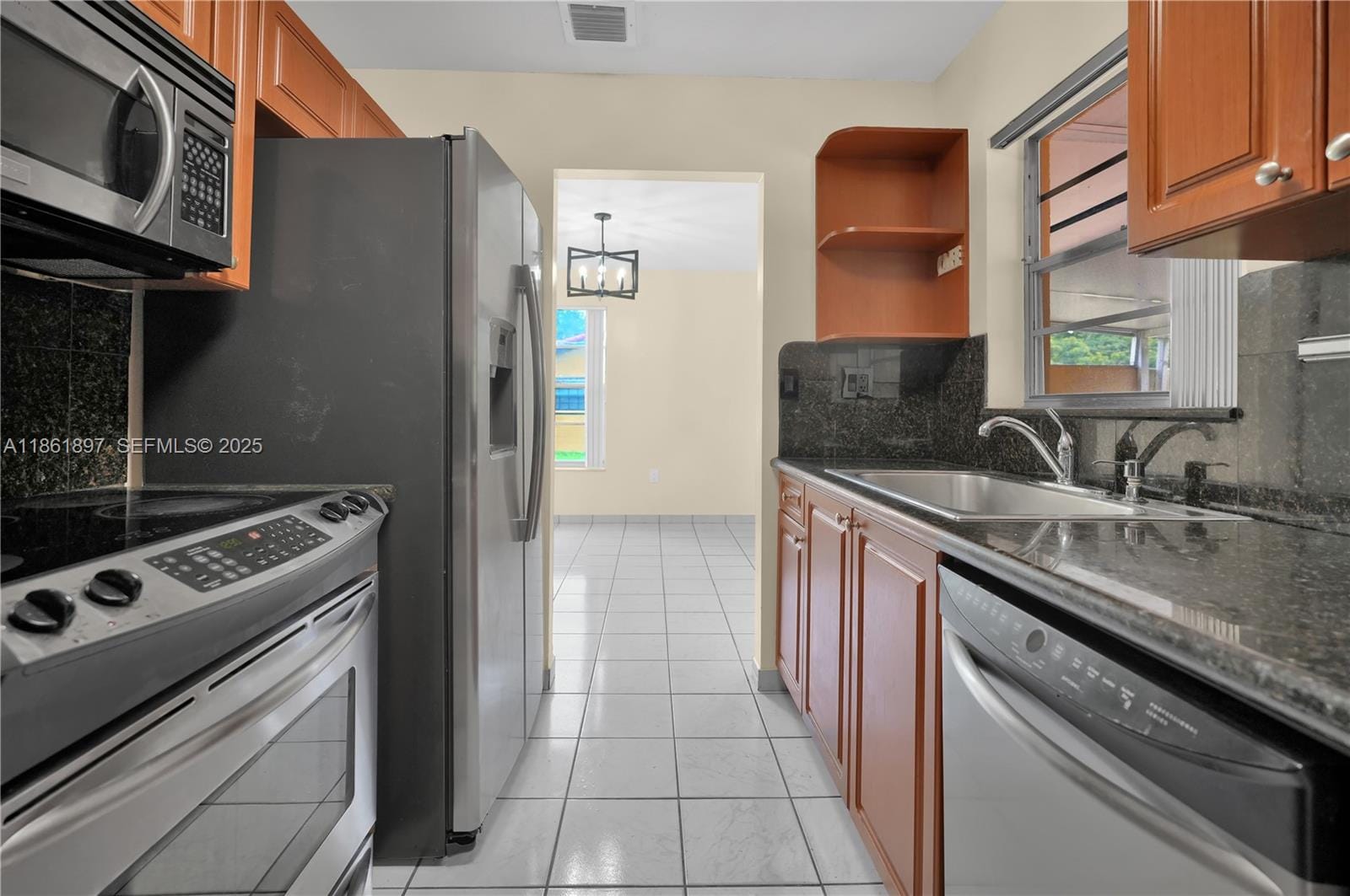 8528 SW 148th Place — photo 7