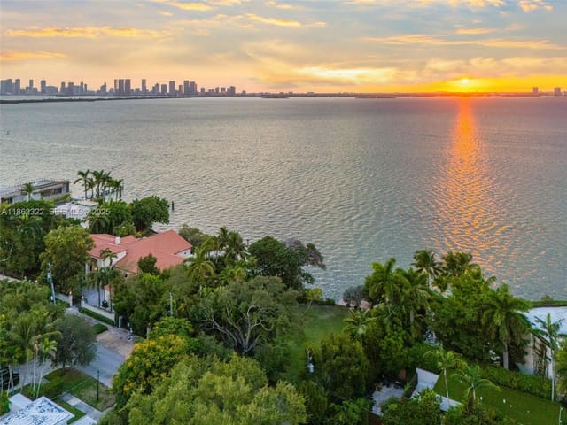 4640 N Bay Road, sold in Nautilus Sub, Miami Beach, FL