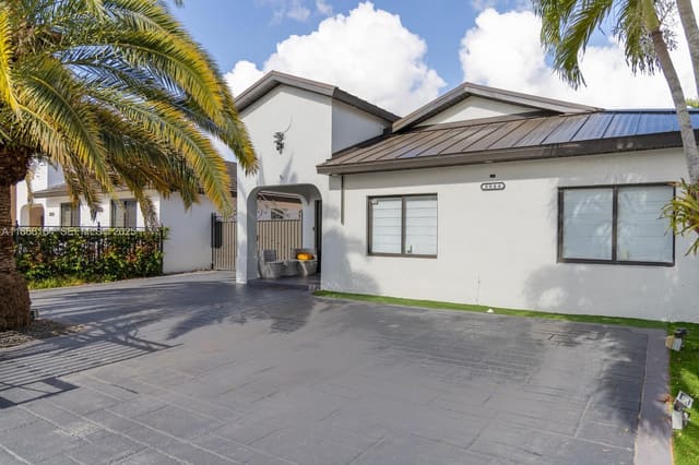 3844 SW 149th Place, sold in Villa Sevilla, Miami, FL
