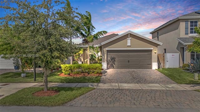 624 NE 5th Way, sold in Royal Homes West, Florida City, FL