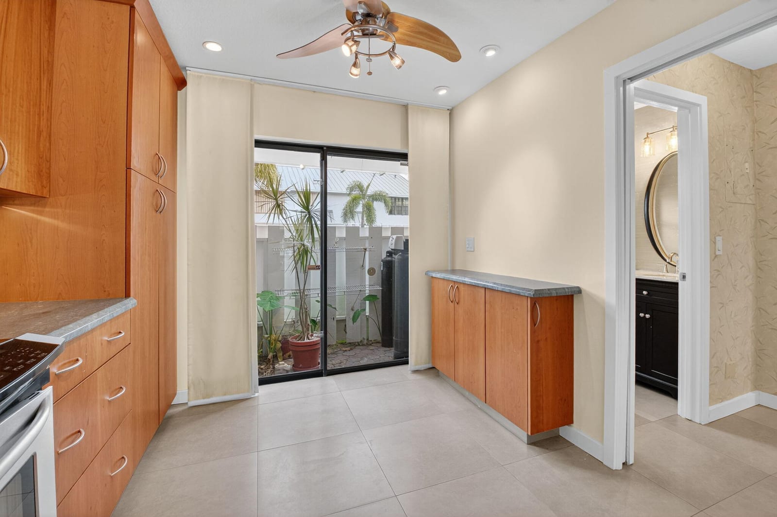 718 NE 12th Terrace 4, Boynton Beach, FL 33435 photo 18