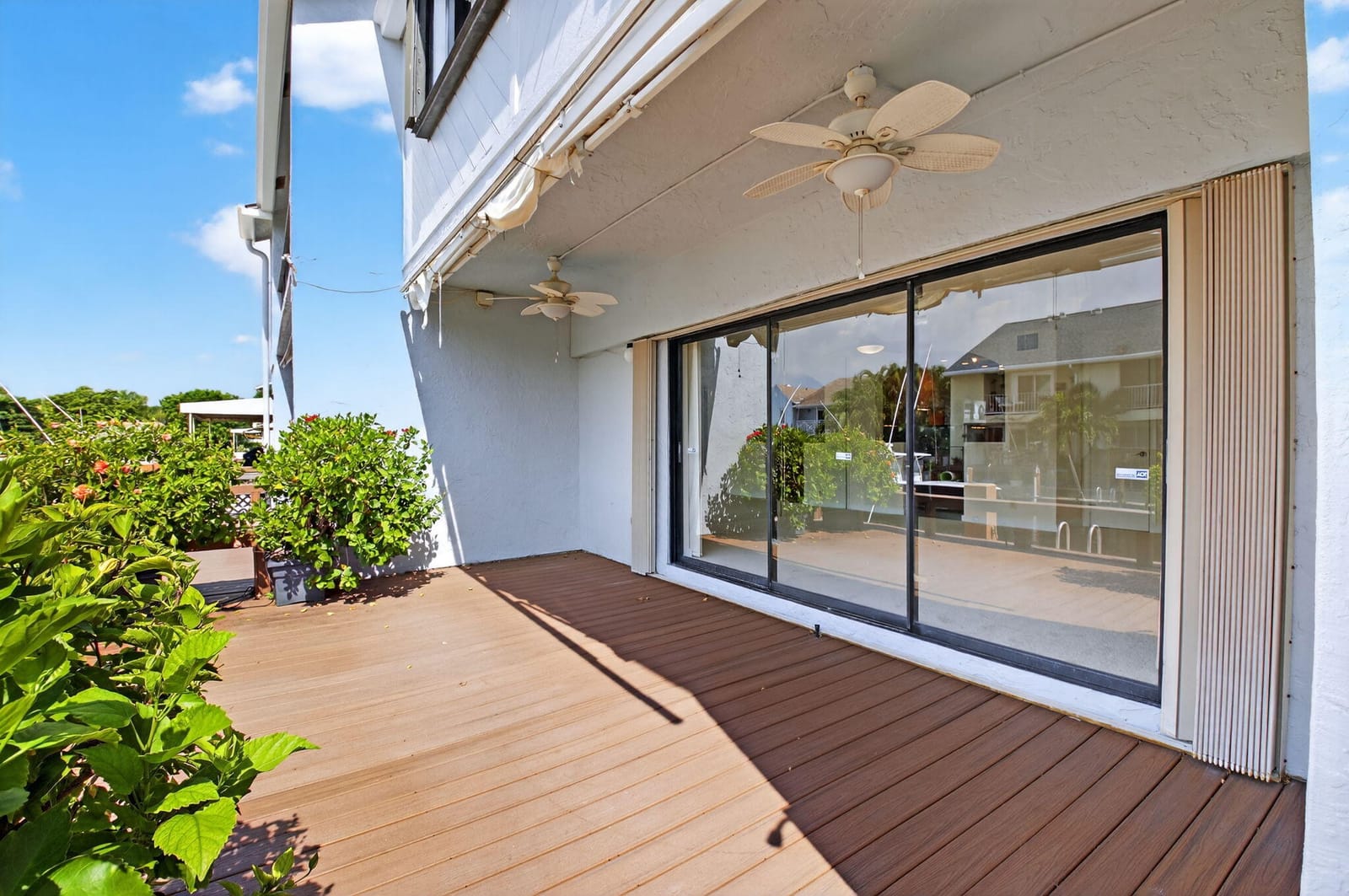 718 NE 12th Terrace 4 — photo 4