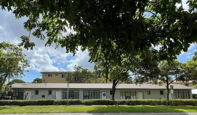 1346 NW 6th Street, Lawrence Estate Land Co, Miami, FL