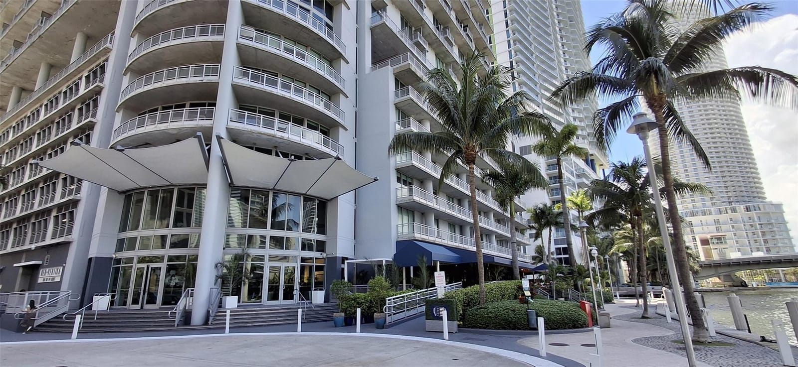 690 SW 1st Court 1723, Miami, FL 33130