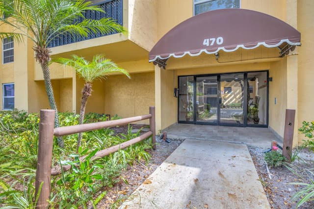 470 NW 20th Street 1050, sold in Casa Del Rio Condo, Boca Raton, FL