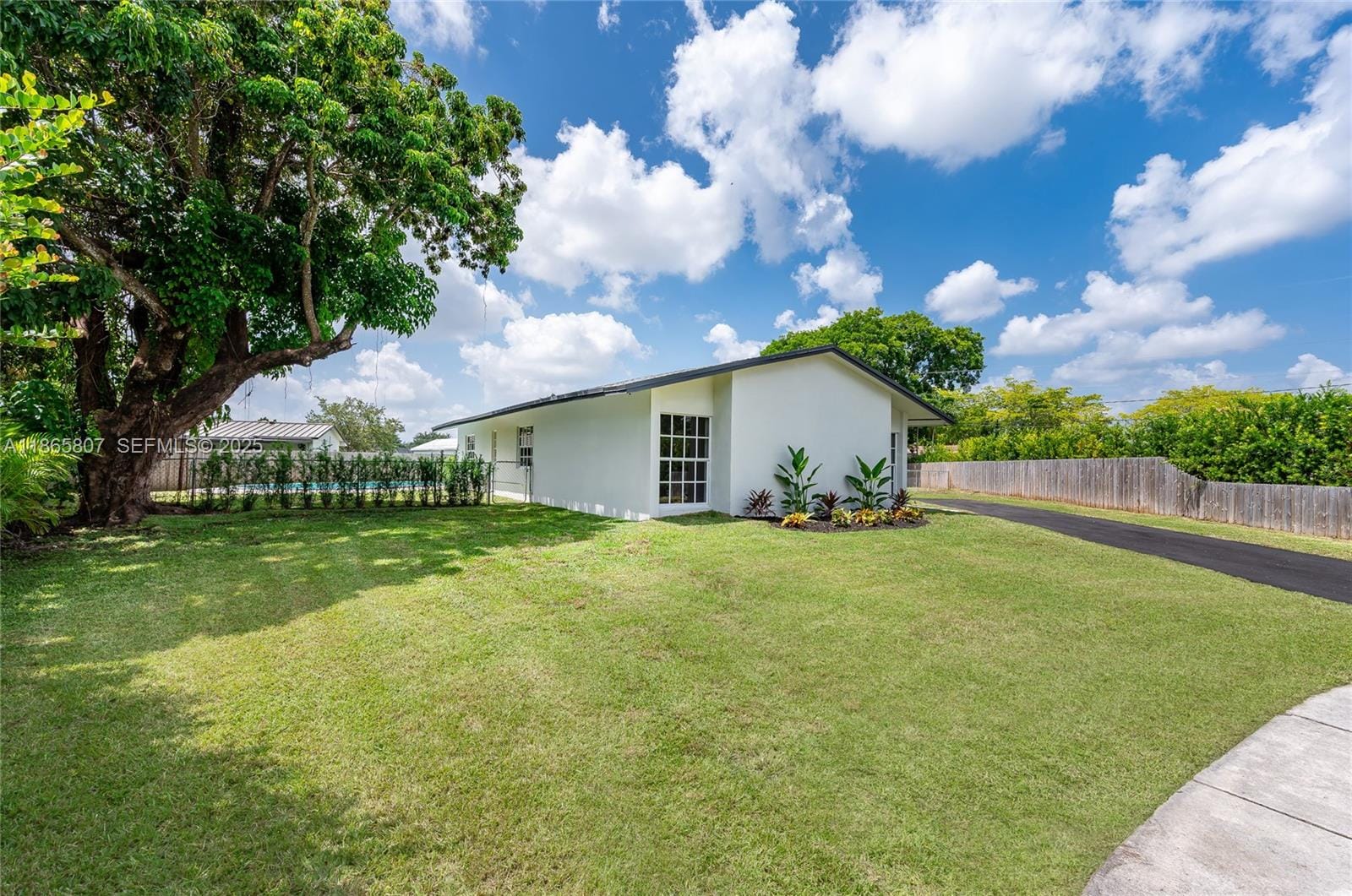 19740 SW 100th Avenue — photo 7