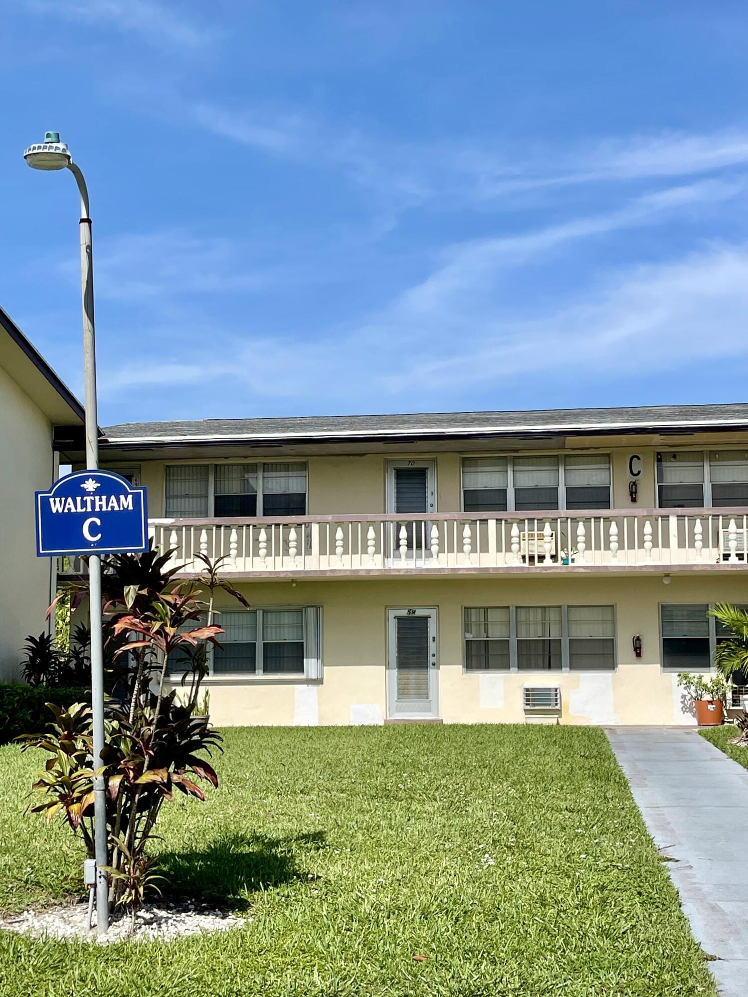 58 Waltham C 58, West Palm Beach, FL 33417