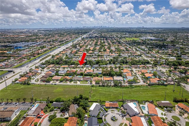 925 SW 94th Avenue, Miami, FL 33174