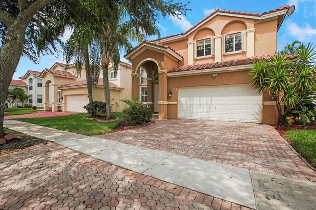 2310 SW 127th Avenue, sold in Pod 1 At Monarch Lakes, Miramar, FL