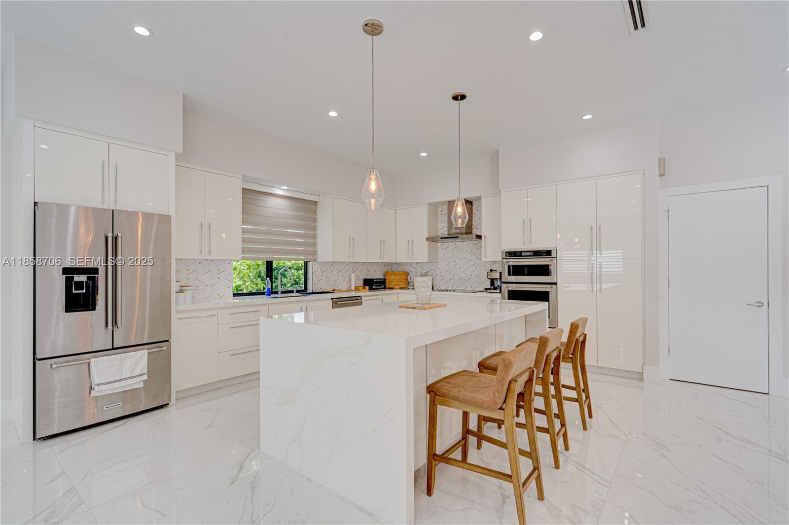 2521 SW 105th Avenue — photo 4