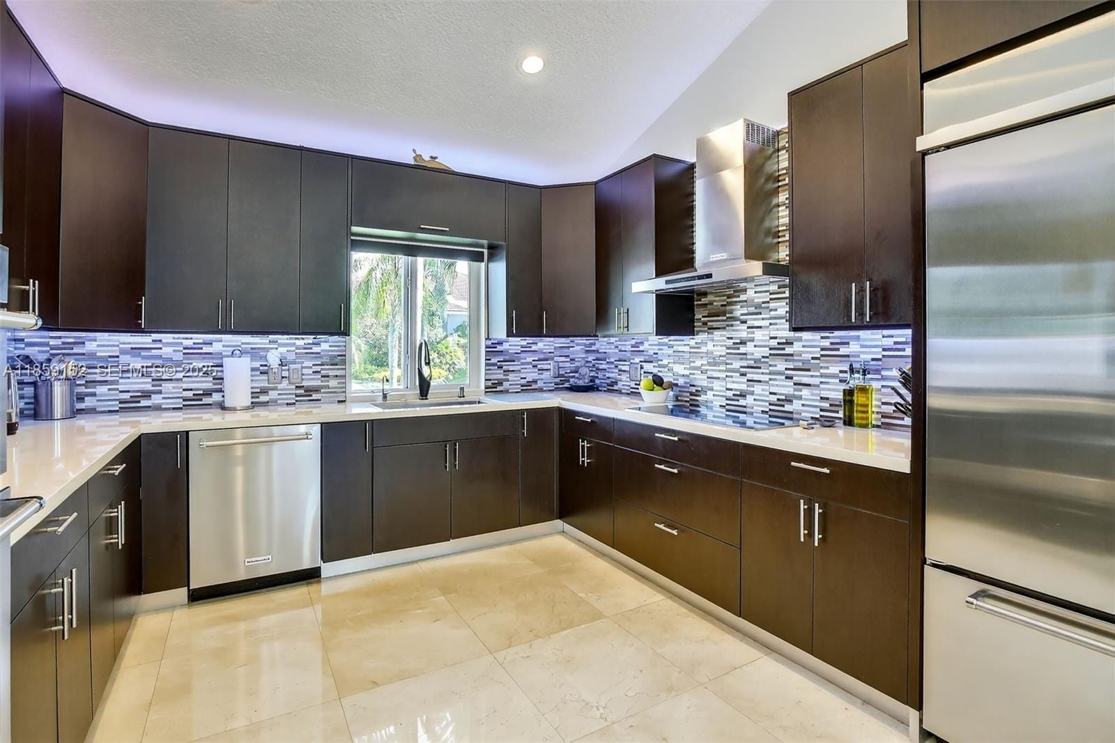 1154 Laguna Springs Drive, Weston, FL 33326 photo 18
