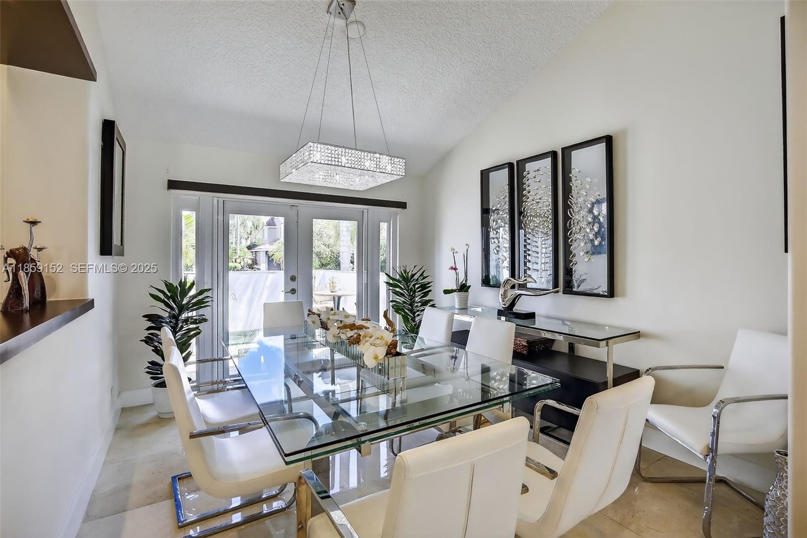 1154 Laguna Springs Drive — photo 10