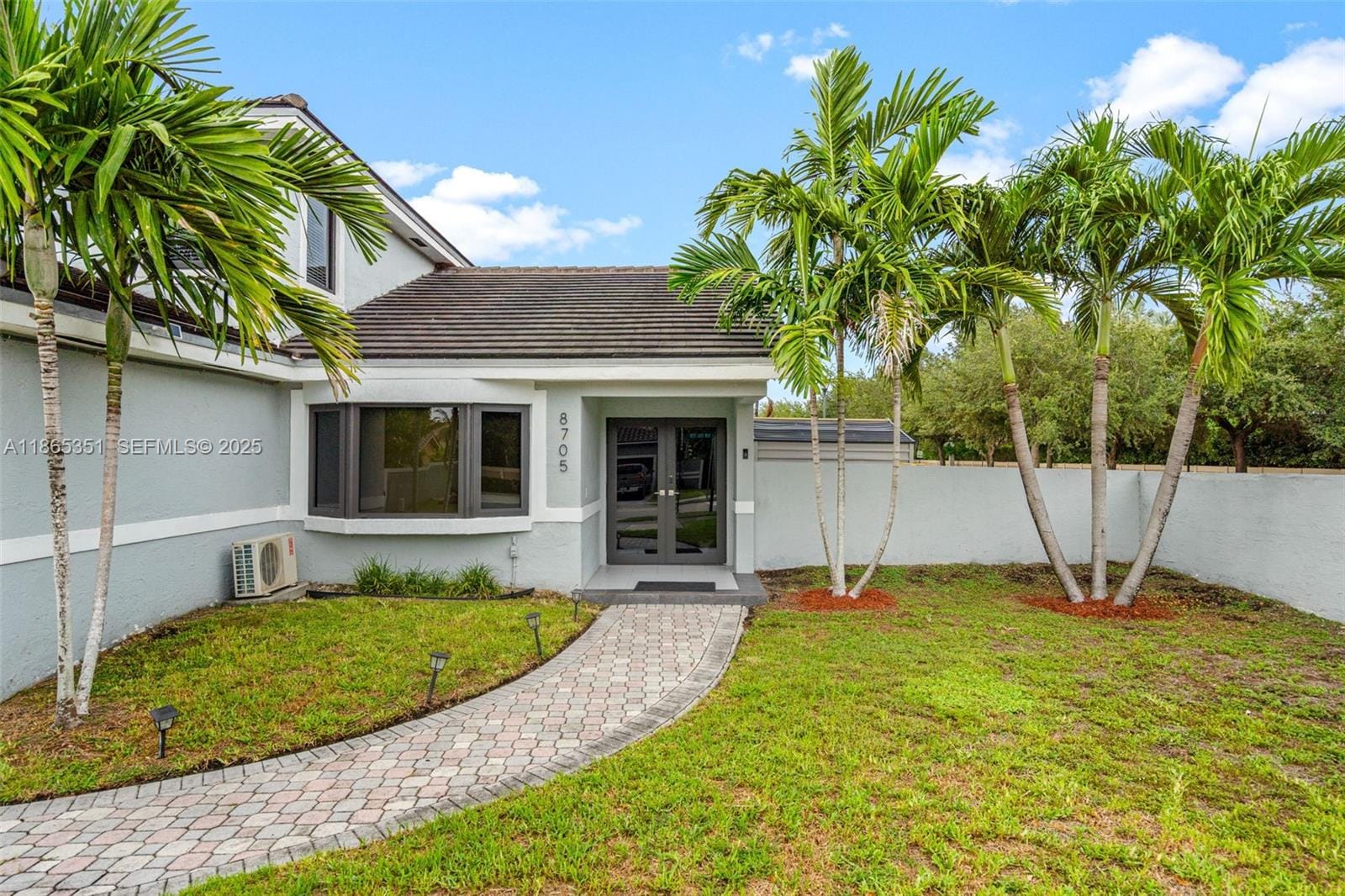 8705 NW 150th Terrace, Miami Lakes, FL 33018 photo 4