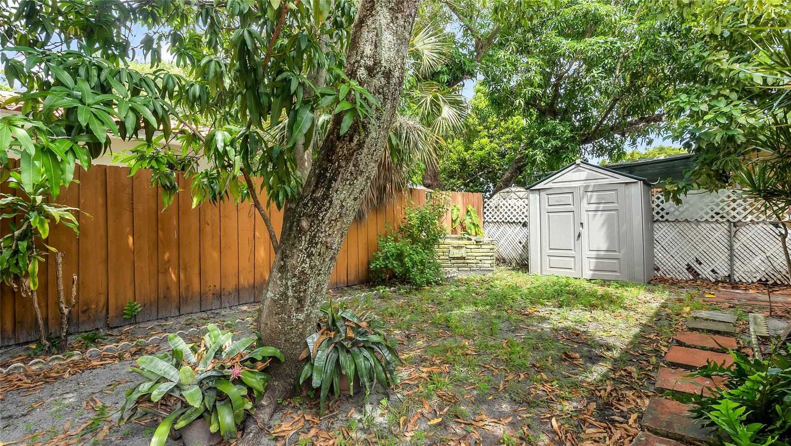 1530 SW 24th Avenue, Miami, FL 33145 photo 23