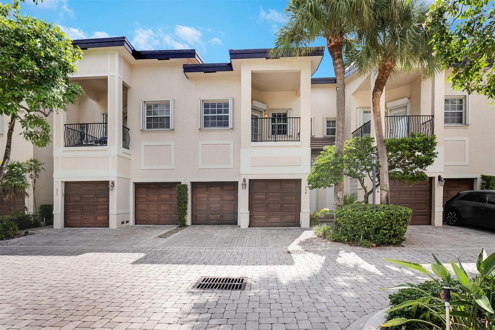 320 NE 7th Avenue, Fort Lauderdale, FL 33301