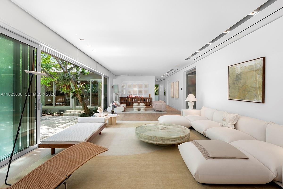 11 La Gorce Circle, Miami Beach, FL 33141