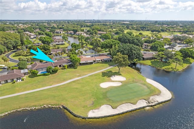 21180 Juego Circle 18a, sold in Vistas Of Boca Lago Condo, Boca Raton, FL