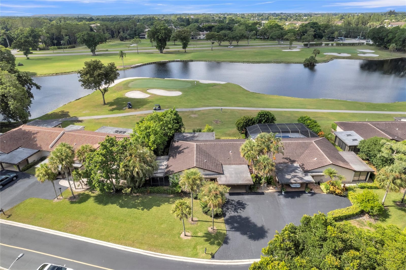 21180 Juego Circle 18a, Boca Raton, FL 33433 photo 2
