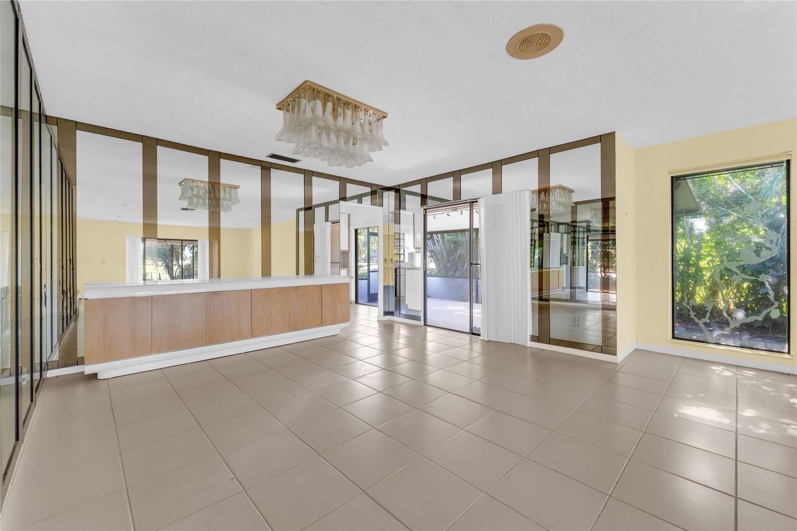 21180 Juego Circle 18a, Boca Raton, FL 33433 photo 13