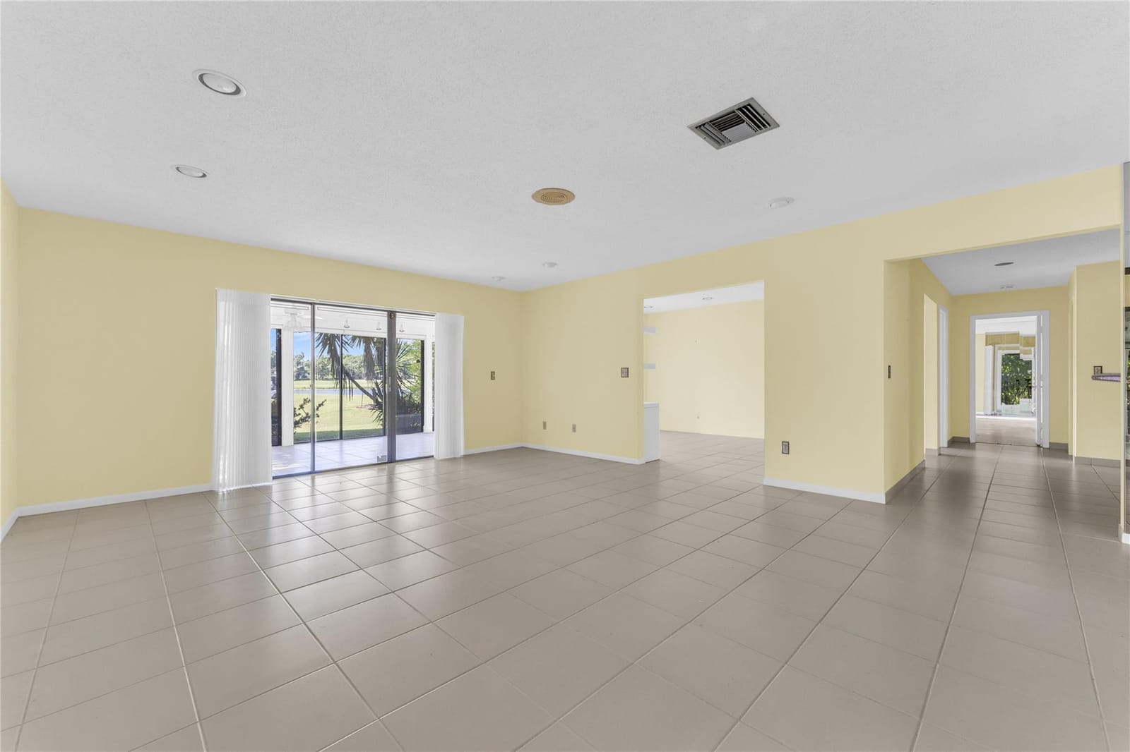 21180 Juego Circle 18a, Boca Raton, FL 33433 photo 15