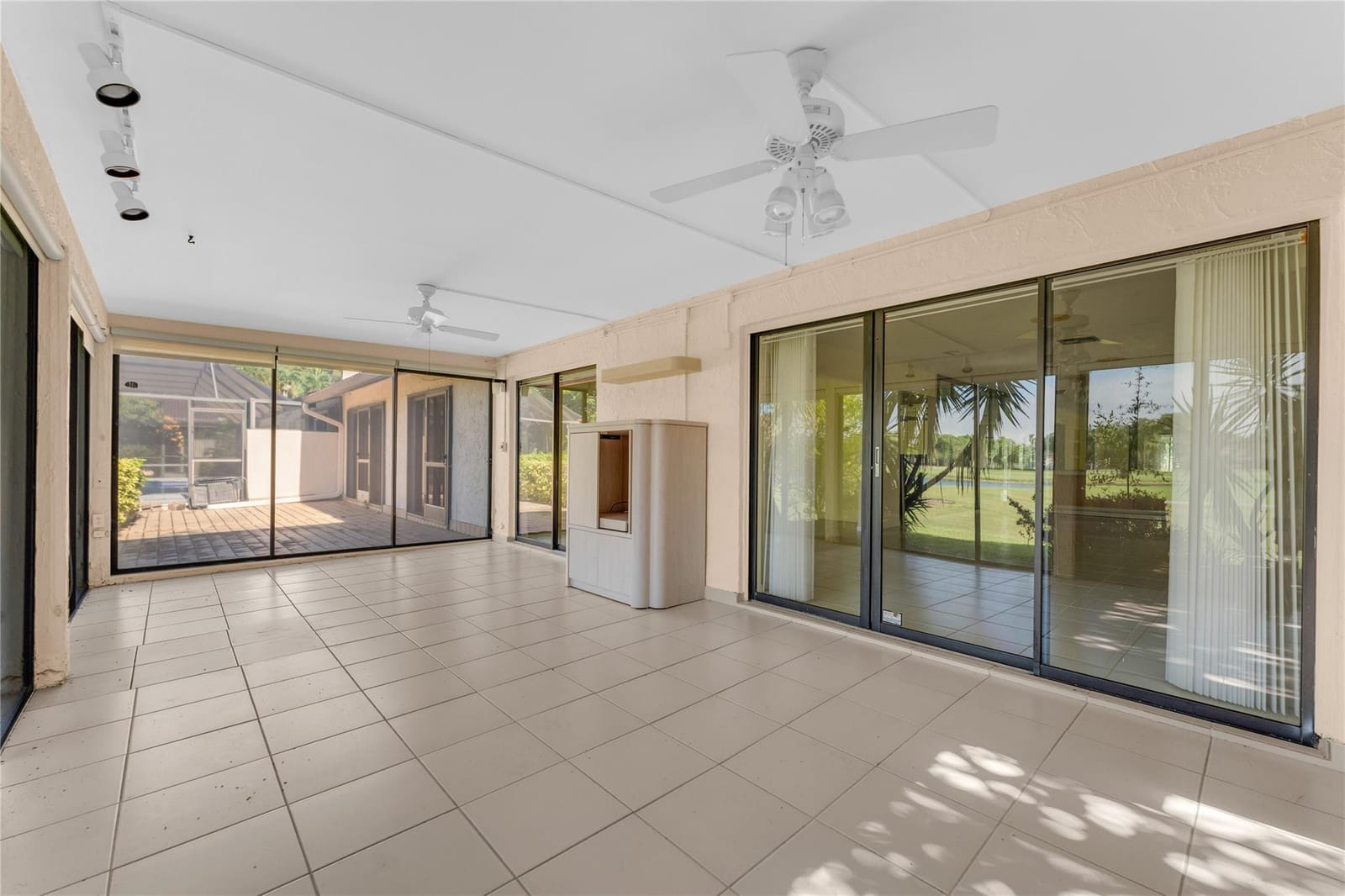 21180 Juego Circle 18a, Boca Raton, FL 33433 photo 16