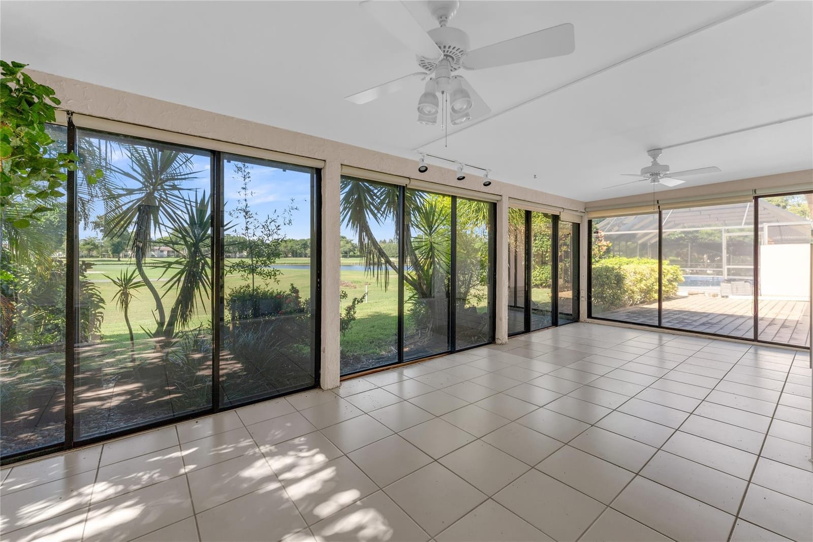 21180 Juego Circle 18a, Boca Raton, FL 33433 photo 17