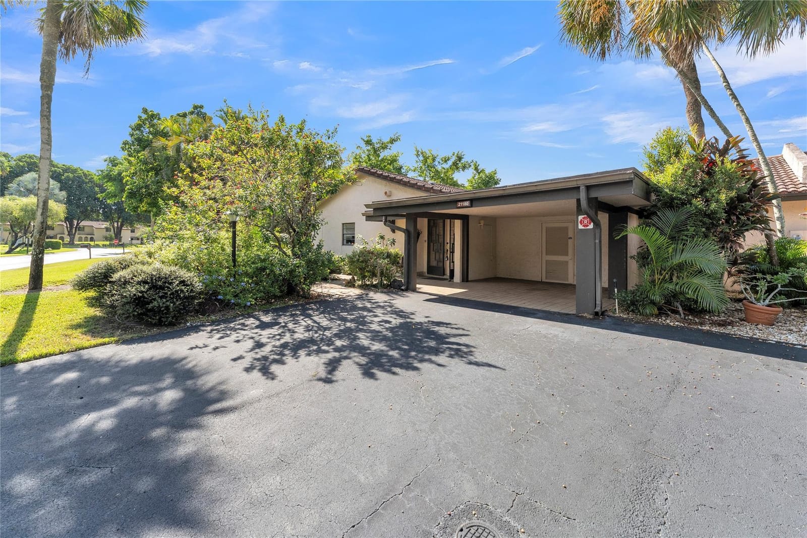 21180 Juego Circle 18a, Boca Raton, FL 33433 photo 4