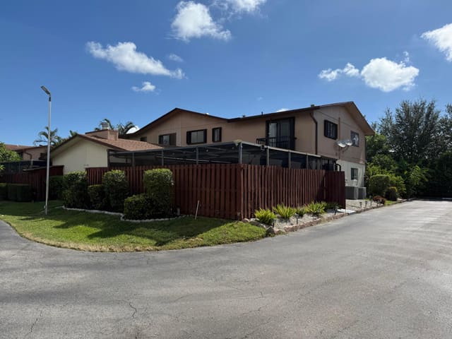 4296 S Landar Drive, sold in Countryside, Miami, FL