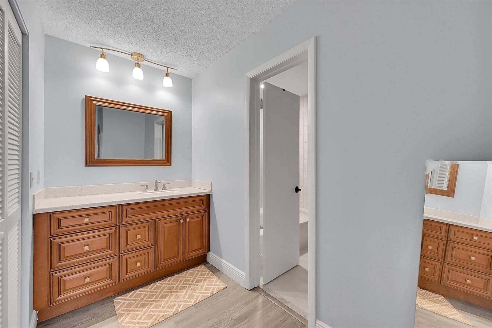 37 Lakeside Circle 194, Sunrise, FL 33326 photo 23
