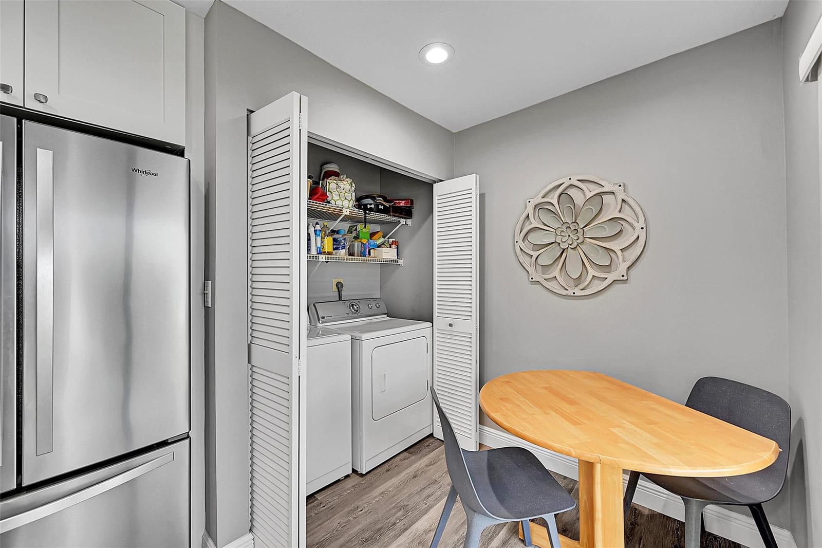 37 Lakeside Circle 194 — photo 5