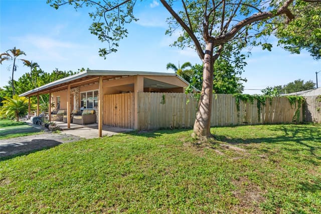 2481 NE 15th Avenue, sold in Collier Manor 4th Add, Pompano Beach, FL