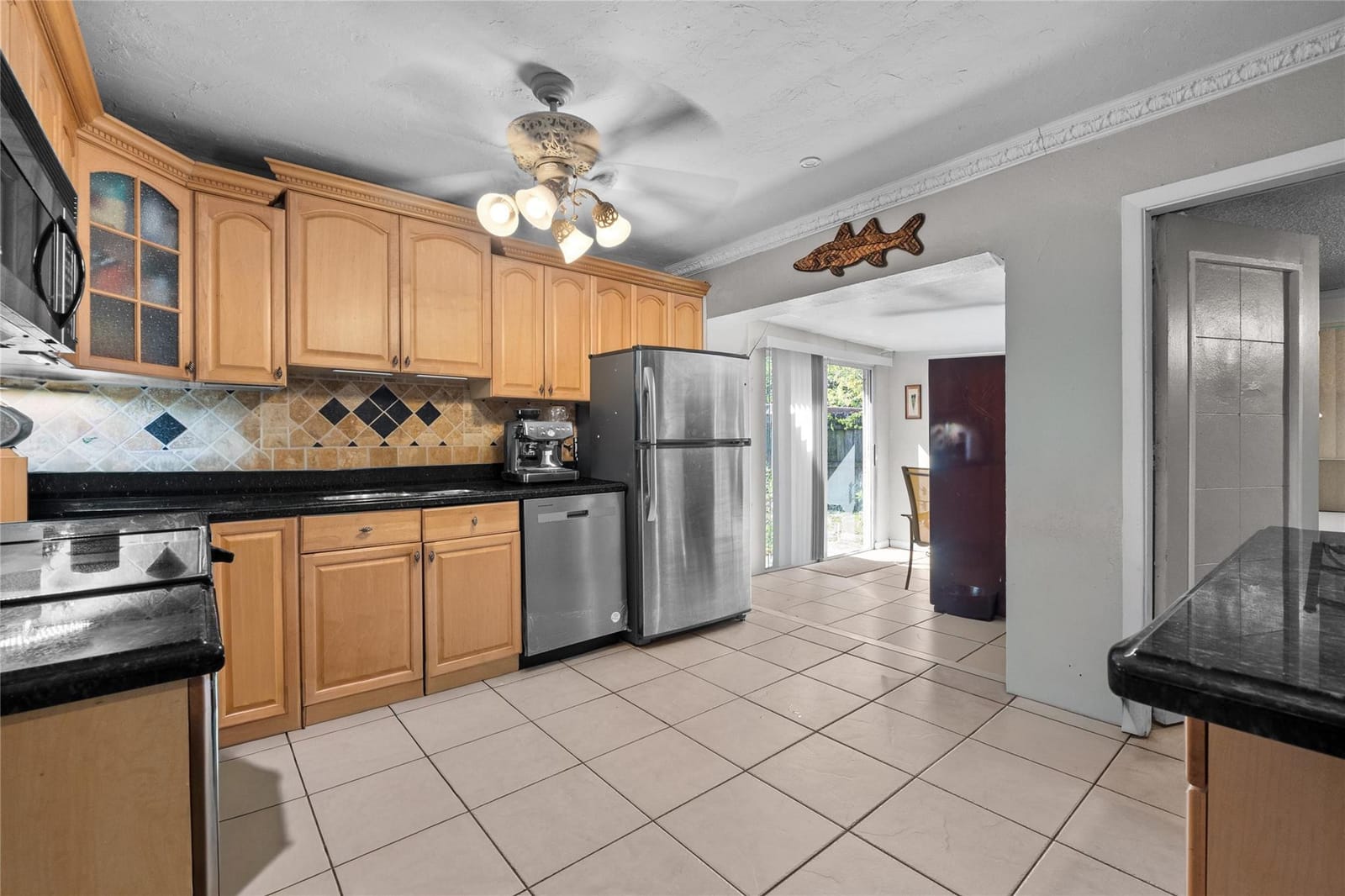 2481 NE 15th Avenue, Pompano Beach, FL 33064 photo 8