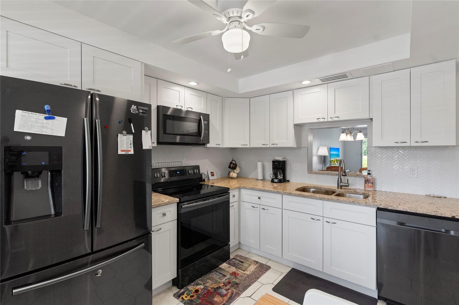4301 Martinique Circle C2 — photo 3
