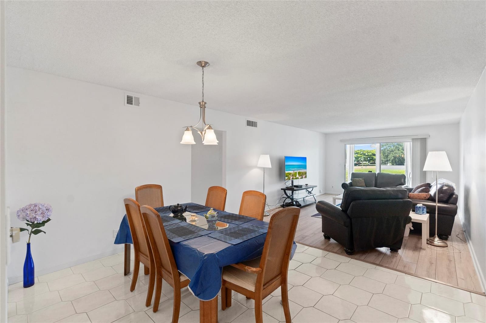 4301 Martinique Circle C2 — photo 6