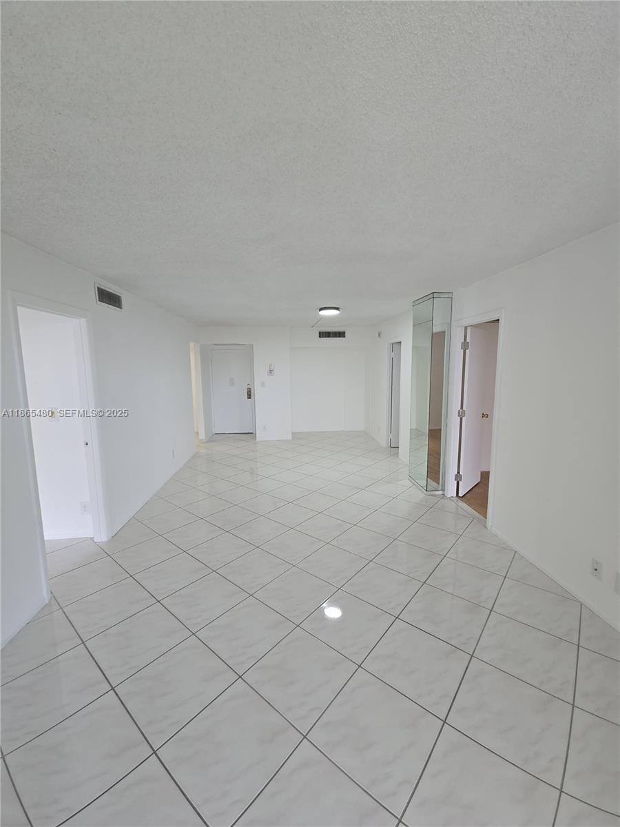 20500 W Country Club Drive 614, Aventura, FL 33180 photo 5
