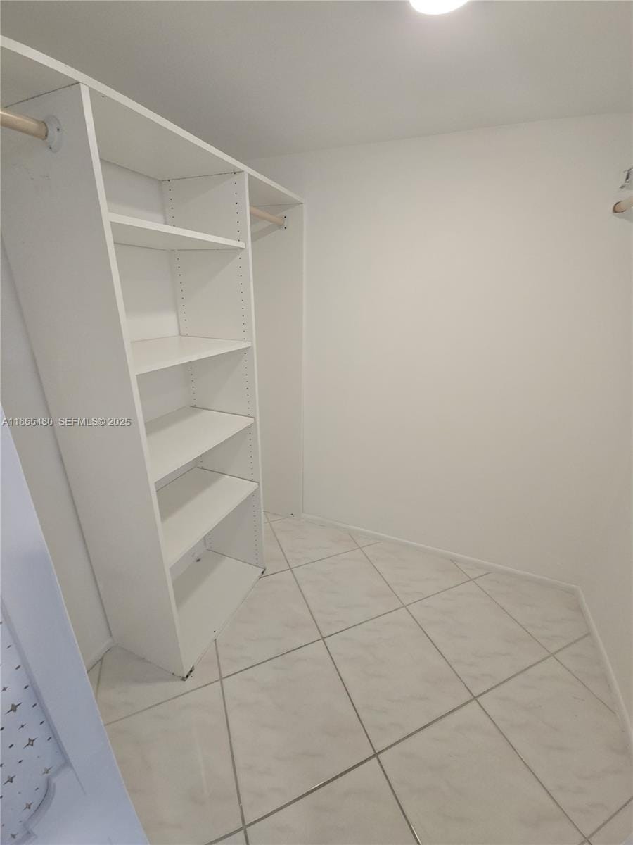 20500 W Country Club Drive 614, Aventura, FL 33180 photo 9