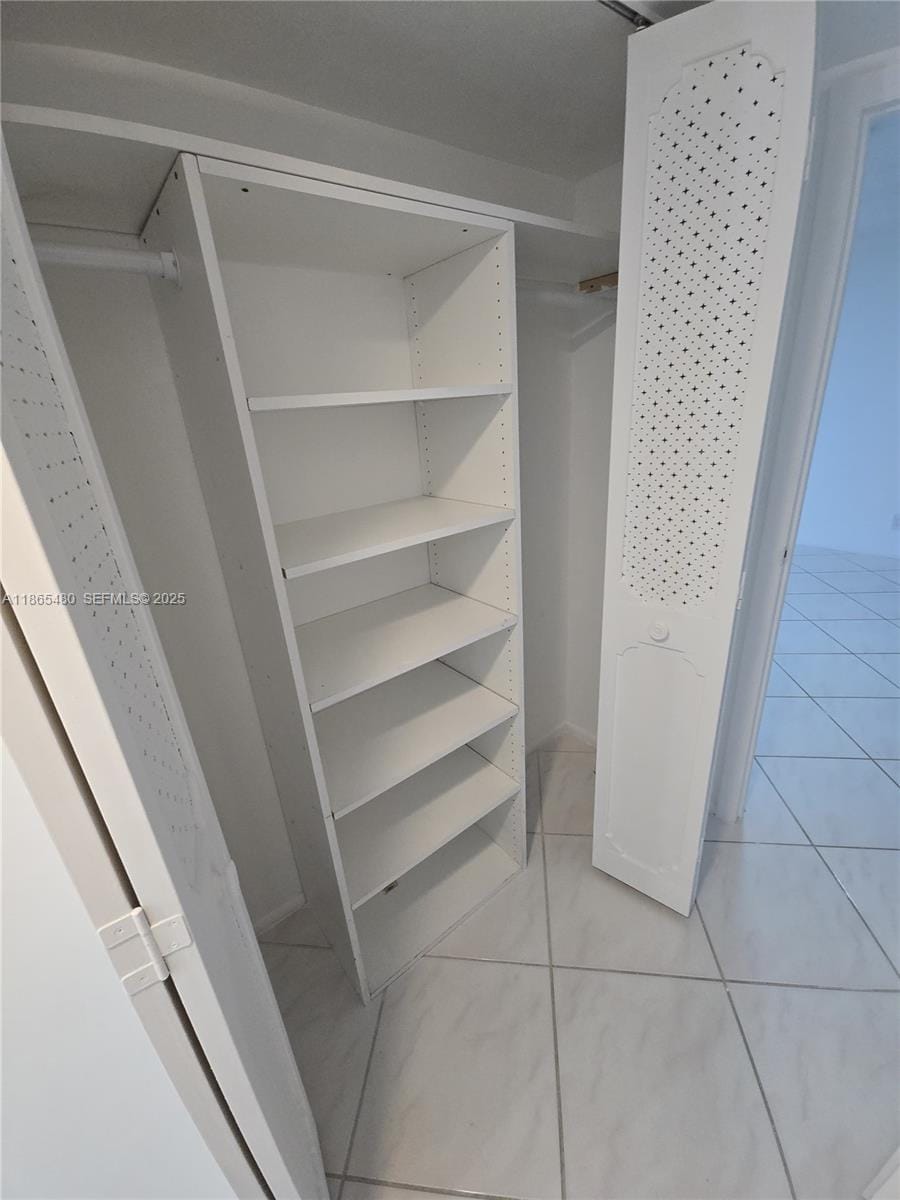20500 W Country Club Drive 614, Aventura, FL 33180 photo 10
