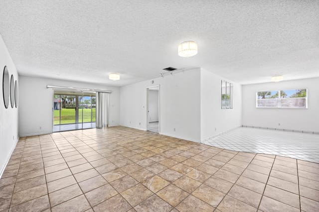 101 Lake Susan Drive, West Palm Beach, FL 33411